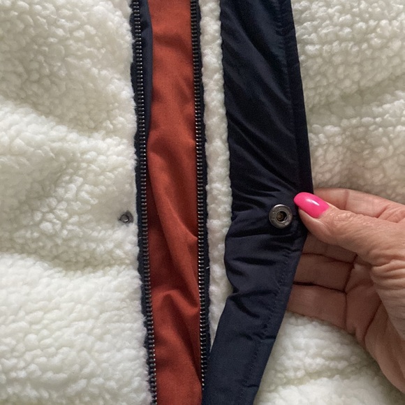 Native youth navy and white Sherpa puffer coat XL NWT - Picture 7 of 15